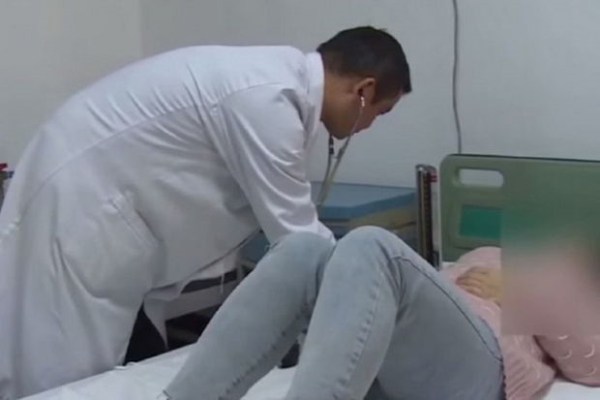 Ürəyi dayanmış qadın üç gün ərzində yaxınları ilə söhbət etdi